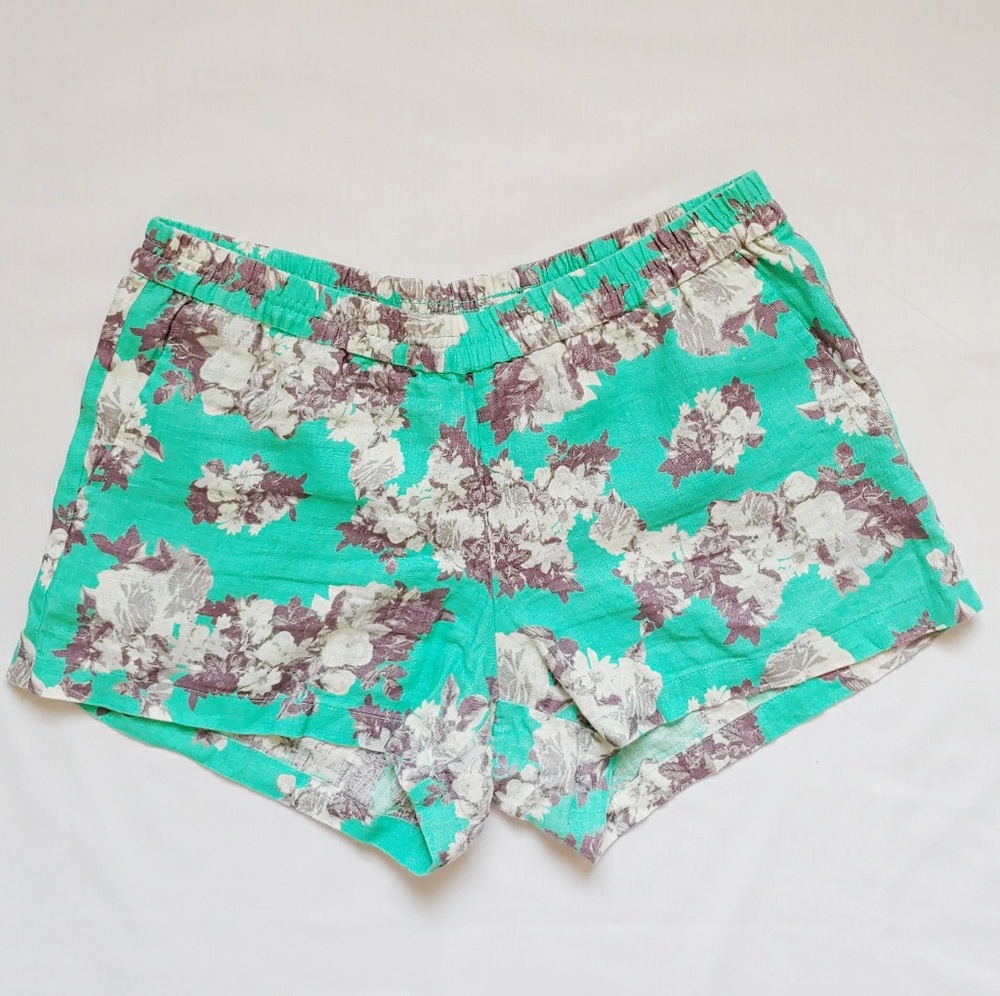 NWOT Mint Floral Shorts Size L